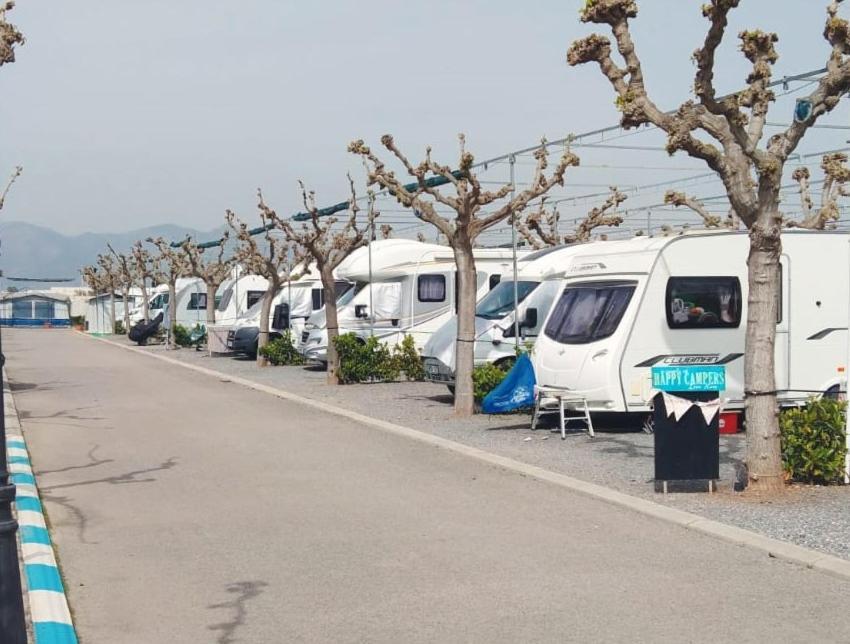Camping Y Bungalows Monmar 몬코파르 외부 사진